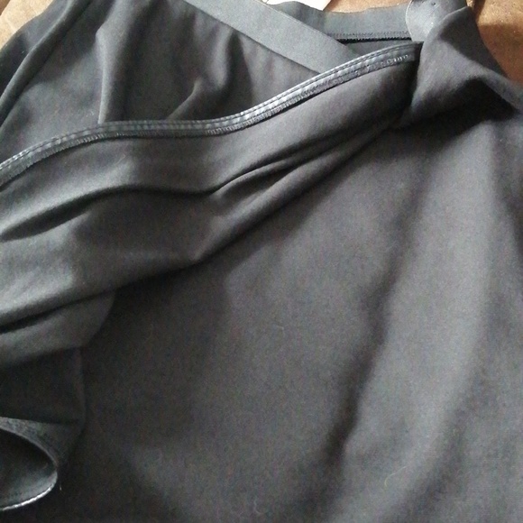 Mark black skirt waist 14.5-16.5 - Picture 3 of 6